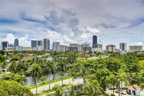 3600 Yacht Club Drive Aventura FL 33180