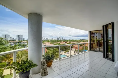 3600 Yacht Club Drive Aventura FL 33180