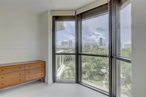 3600 Yacht Club Drive Aventura FL 33180
