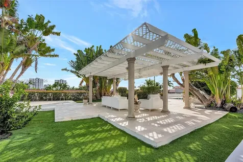 3600 Yacht Club Drive Aventura FL 33180