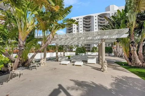 3600 Yacht Club Drive Aventura FL 33180