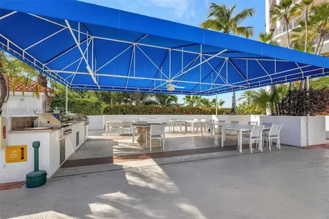 3600 Yacht Club Drive Aventura FL 33180