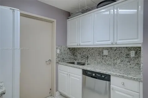 3600 Yacht Club Drive Aventura FL 33180