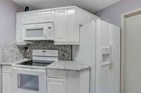 3600 Yacht Club Drive Aventura FL 33180