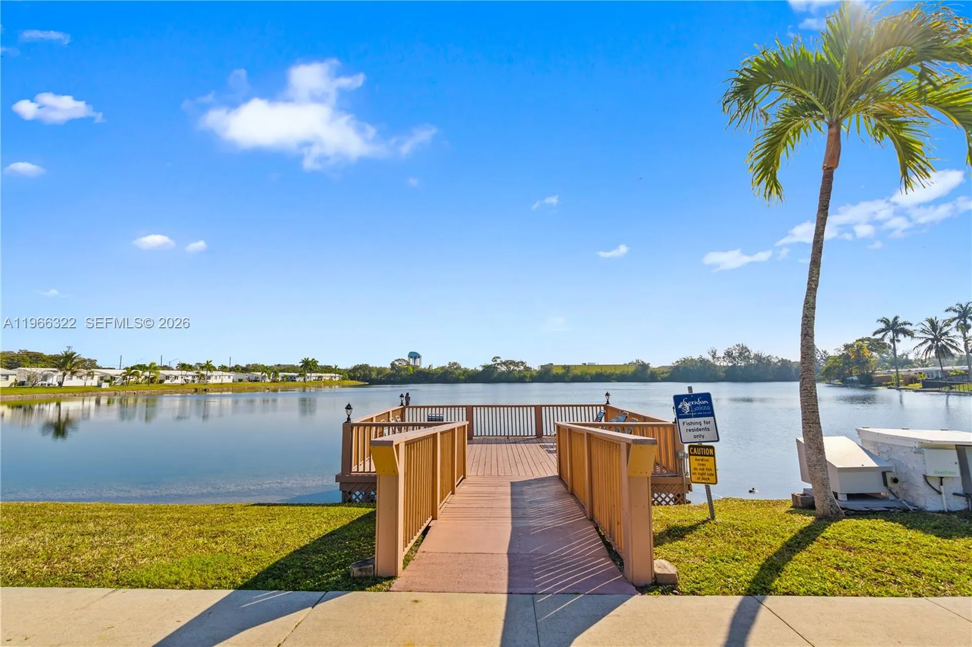 2223 Park Lane Hollywood FL 33021