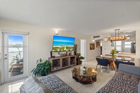 2223 Park Lane Hollywood FL 33021