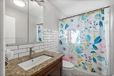 2223 Park Lane Hollywood FL 33021