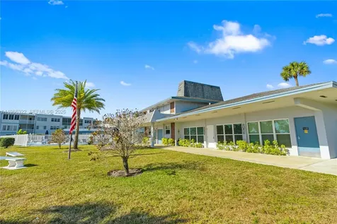 2223 Park Lane Hollywood FL 33021