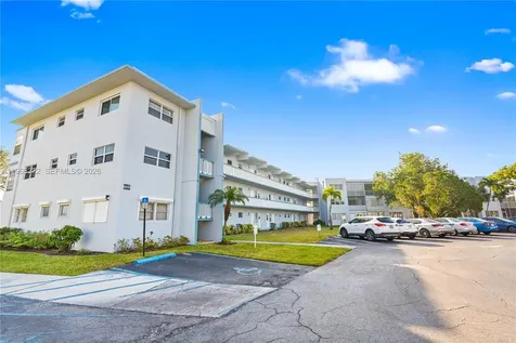 2223 Park Lane Hollywood FL 33021