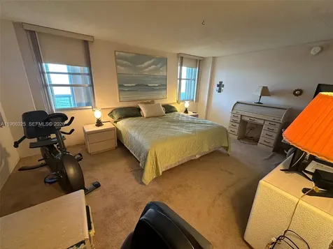 6039 Collins Avenue Miami Beach FL 33140