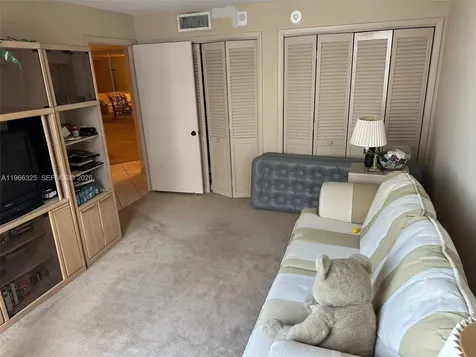 6039 Collins Avenue Miami Beach FL 33140