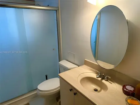 6039 Collins Avenue Miami Beach FL 33140