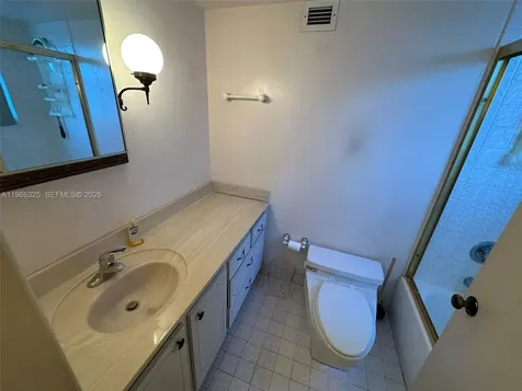6039 Collins Avenue Miami Beach FL 33140