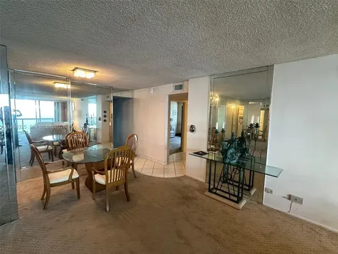 6039 Collins Avenue Miami Beach FL 33140
