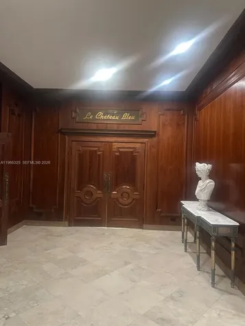6039 Collins Avenue Miami Beach FL 33140