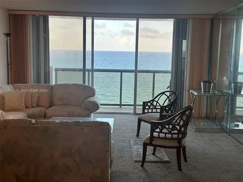 6039 Collins Avenue Miami Beach FL 33140