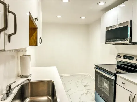 3860 NE 170th Street North Miami Beach FL 33160
