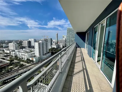 60 SW 13th Street Miami FL 33130