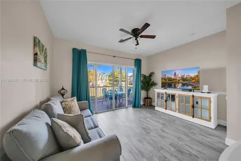 5101 Sunset Village Drive Duck FL 33050