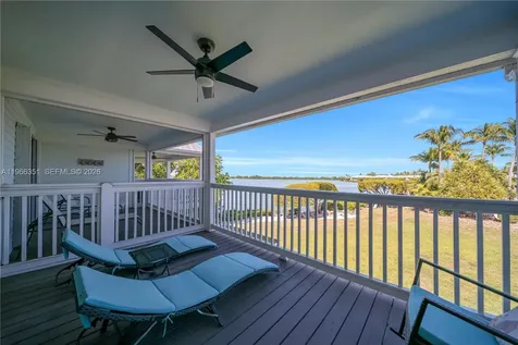 5101 Sunset Village Drive Duck FL 33050
