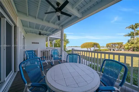 5101 Sunset Village Drive Duck FL 33050