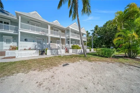 5101 Sunset Village Drive Duck FL 33050