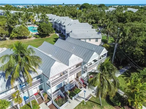 5101 Sunset Village Drive Duck FL 33050