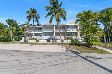 5101 Sunset Village Drive Duck FL 33050