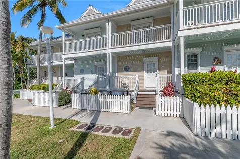 5101 Sunset Village Drive Duck FL 33050