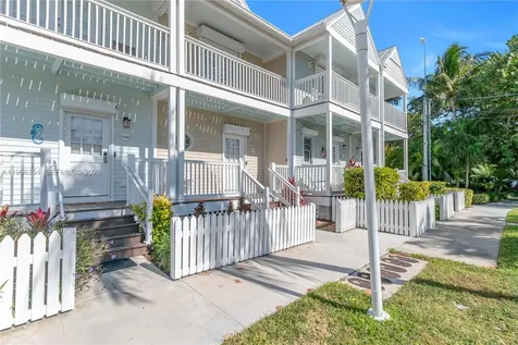 5101 Sunset Village Drive Duck FL 33050