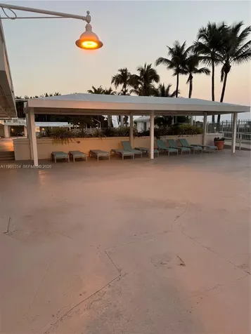 2899 Collins Avenue Miami Beach FL 33140