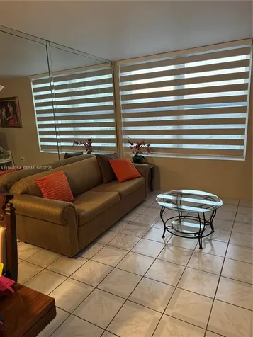 2899 Collins Avenue Miami Beach FL 33140