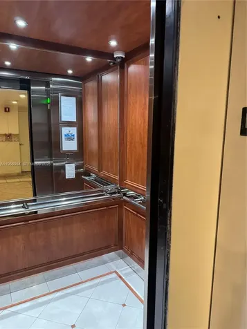 2899 Collins Avenue Miami Beach FL 33140