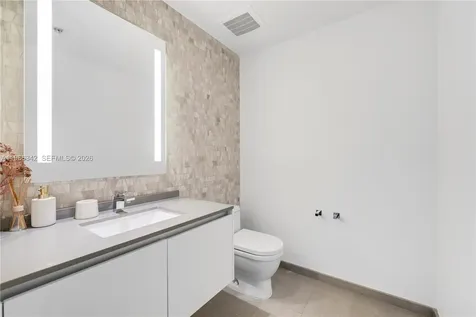 88 SW 7th Street Miami FL 33130