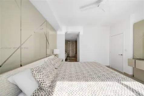 88 SW 7th Street Miami FL 33130
