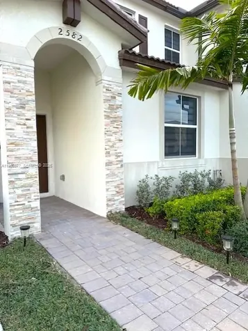 2582 SE 29th Street Homestead FL 33035