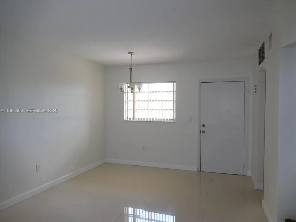 2810 NE 201st Terrace Aventura FL 33180