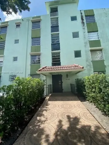 1530 SW 2nd Street Miami FL 33125