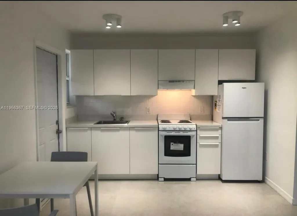 5963 SW 66th Terrace South Miami FL 33143
