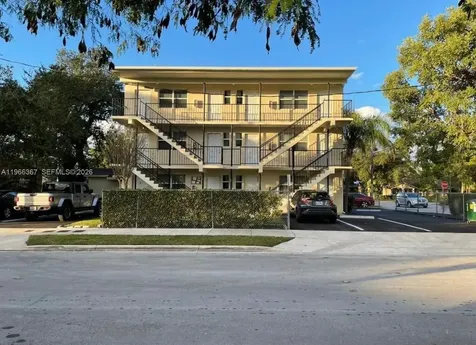 5963 SW 66th Terrace South Miami FL 33143