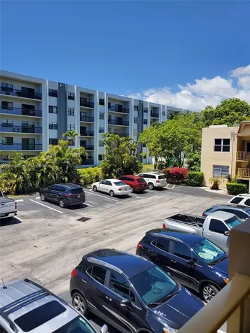 851 NE 14th Avenue Hallandale Beach FL 33009