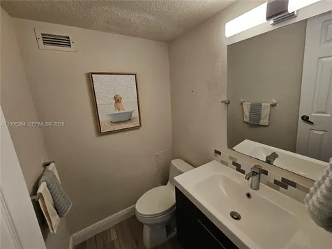2501 S Ocean Drive Hollywood FL 33019