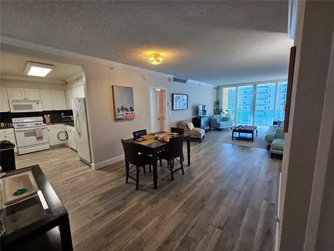 2501 S Ocean Drive Hollywood FL 33019