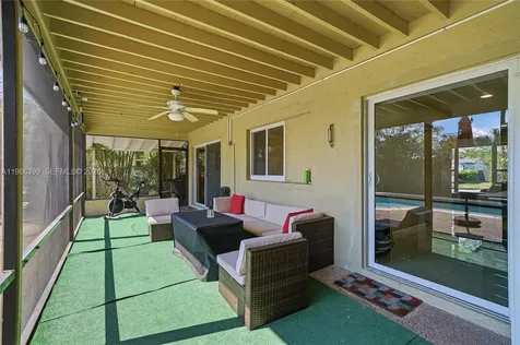 11420 NW 32nd Place Sunrise FL 33323