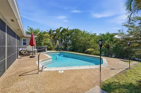 11420 NW 32nd Place Sunrise FL 33323