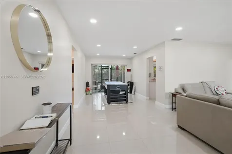 11420 NW 32nd Place Sunrise FL 33323