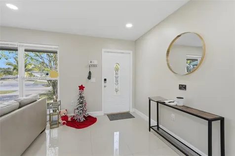 11420 NW 32nd Place Sunrise FL 33323