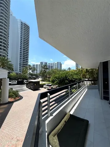 19195 Mystic Pointe Drive Aventura FL 33180