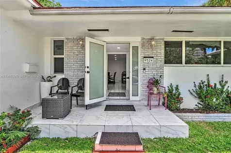 9524 Byron Avenue Surfside FL 33154