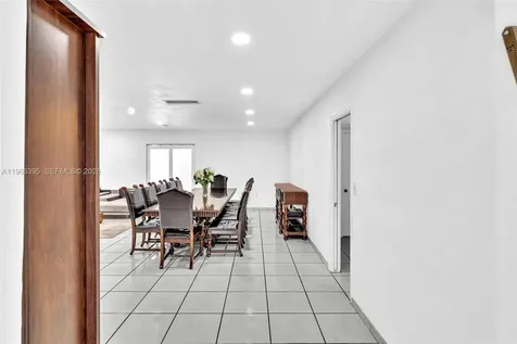 9524 Byron Avenue Surfside FL 33154